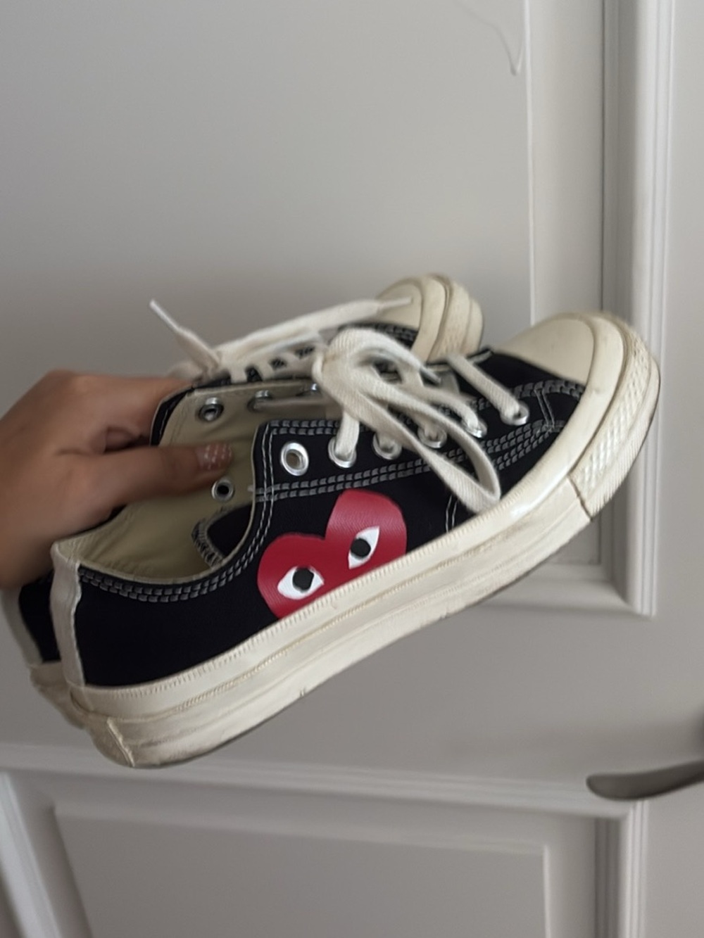 Kids Black Canvas Heart-Graphic Sneakers